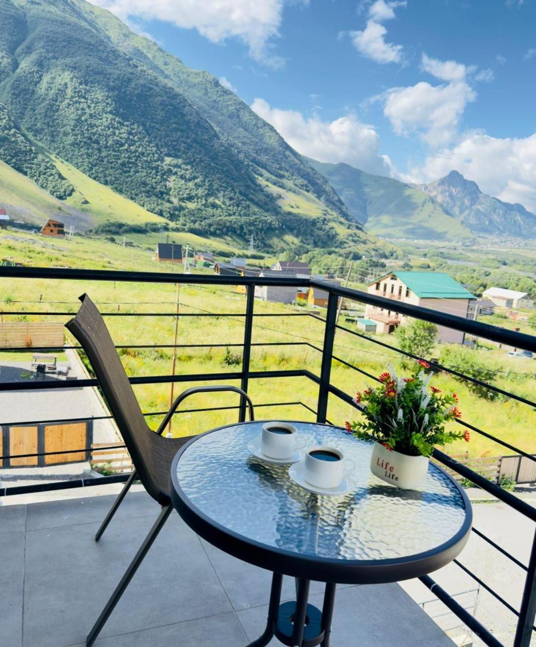 Chalet Kazbegi Hotel Exterior photo
